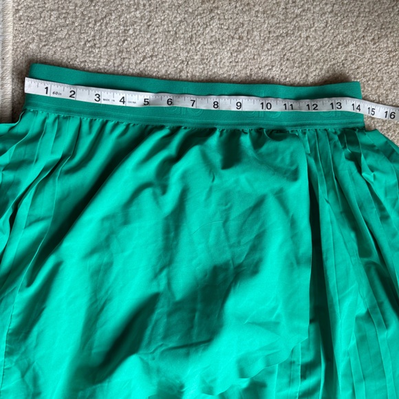 ALO Yoga Aces Tennis Skirt In Emerald Green Size Medium - Picture 7 of 7